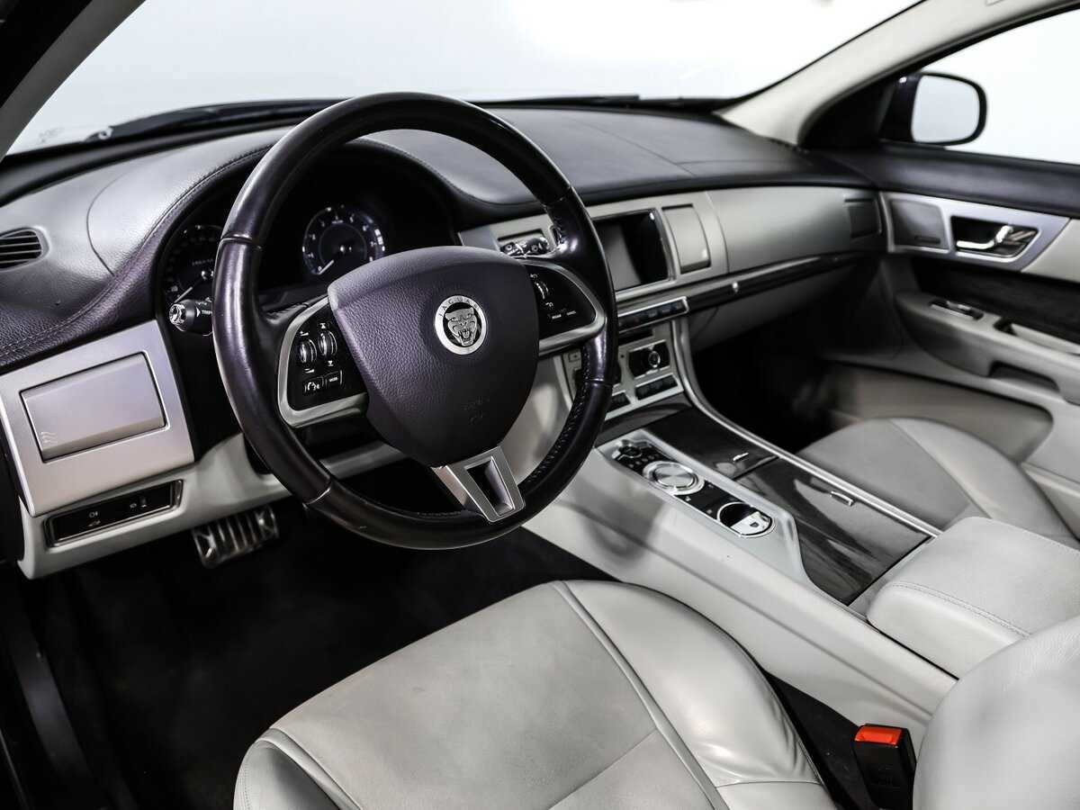 Купить Jaguar XF с пробегом. Фото: #11