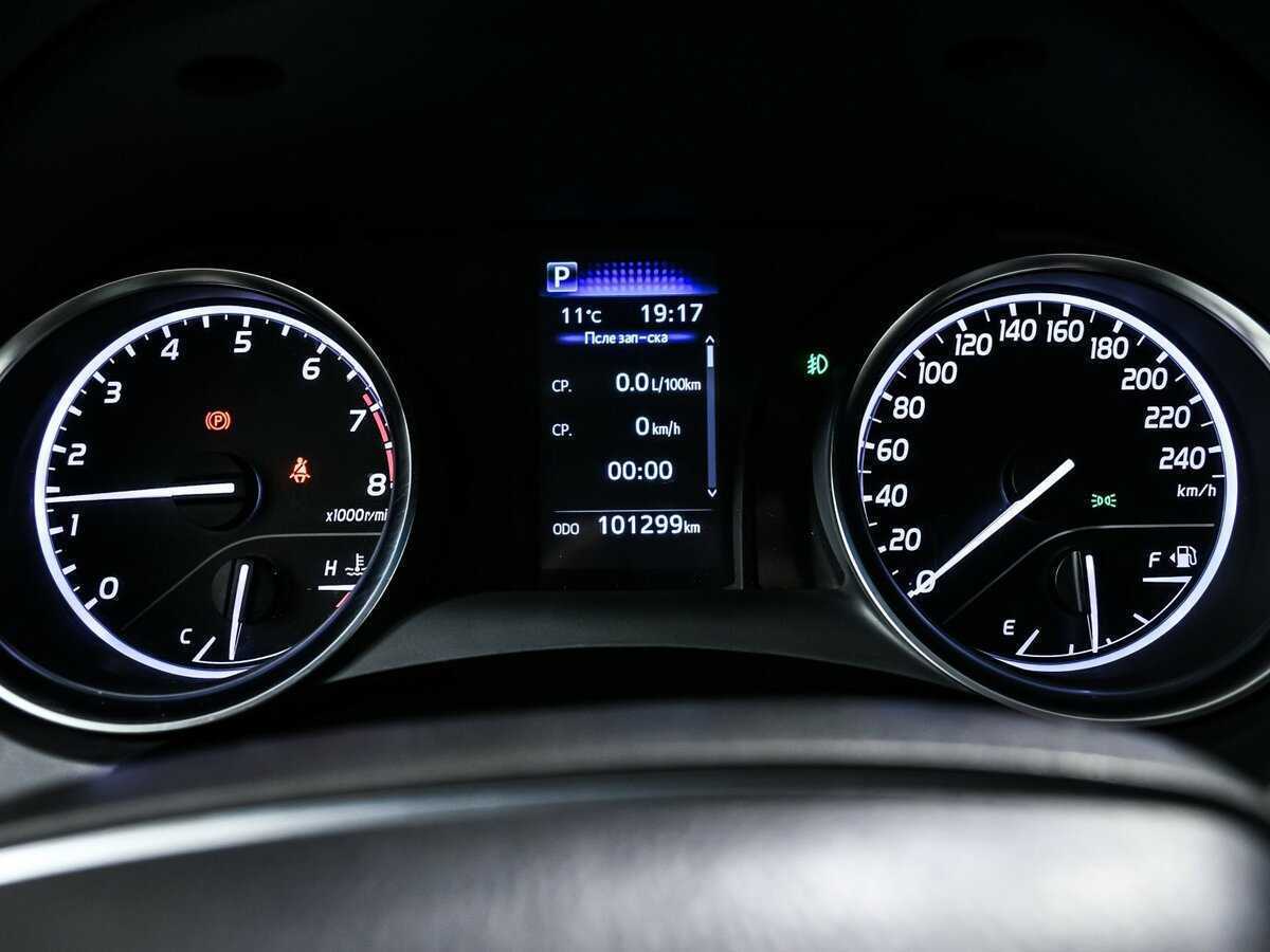 Купить Toyota Camry с пробегом. Фото: #9