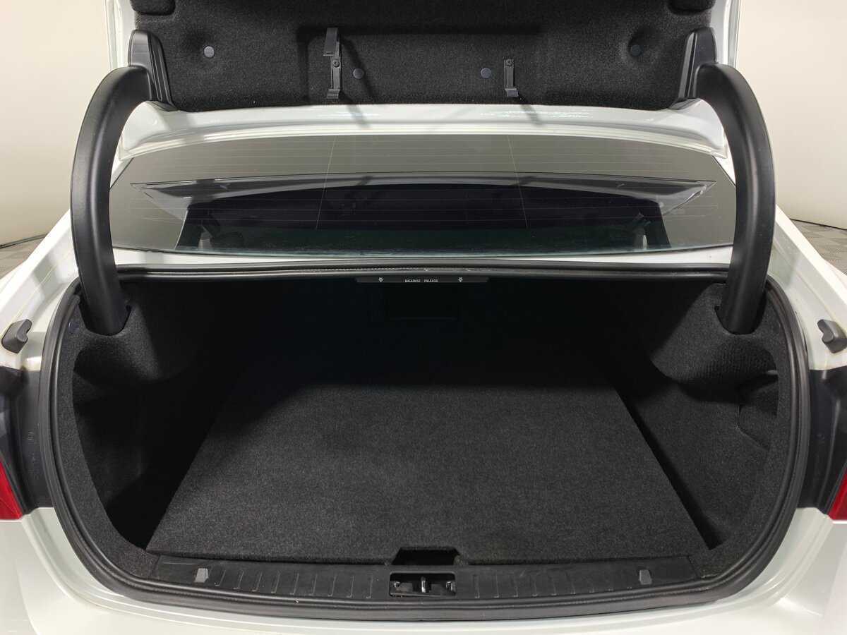 Купить Volvo S60 с пробегом. Фото: #18