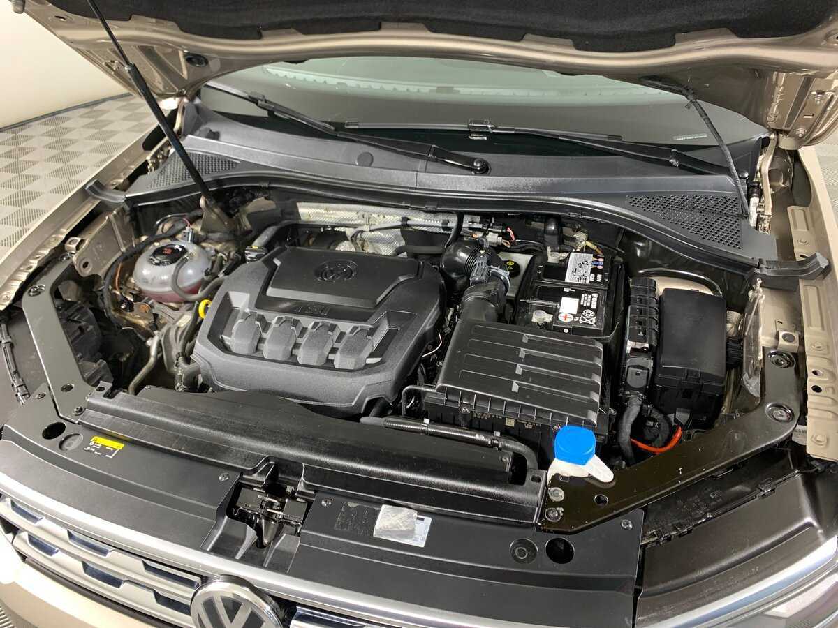 Купить Volkswagen Tiguan с пробегом. Фото: #10