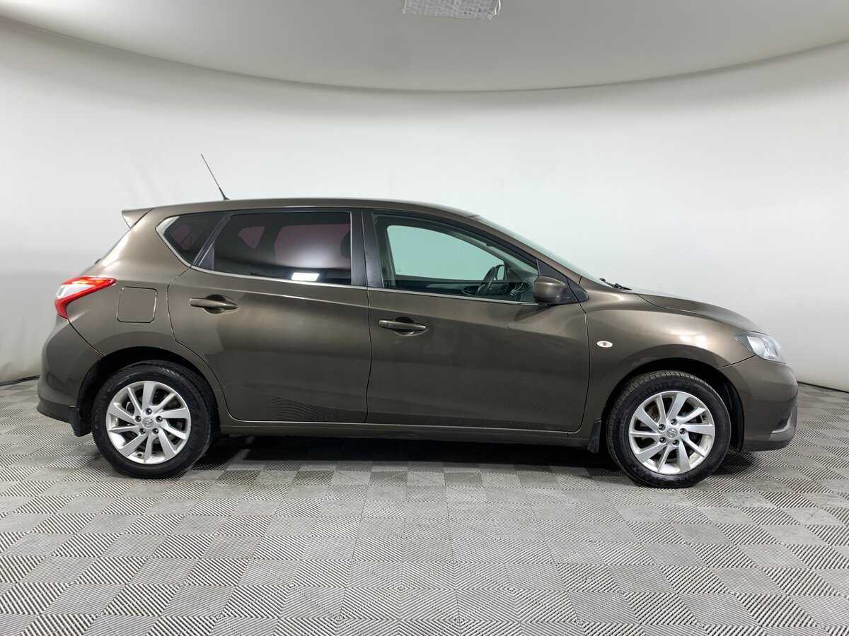 Купить Nissan Tiida с пробегом. Фото: #3