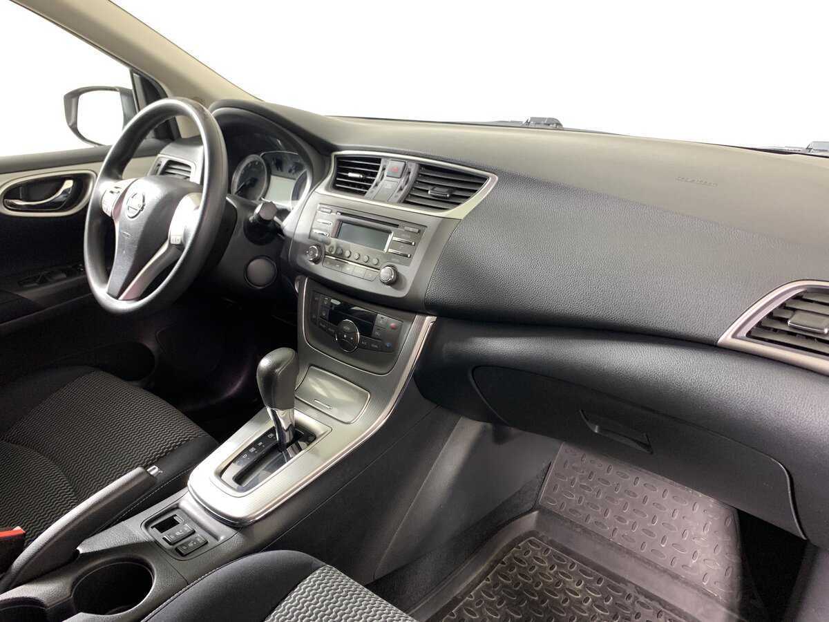 Купить Nissan Tiida с пробегом. Фото: #13