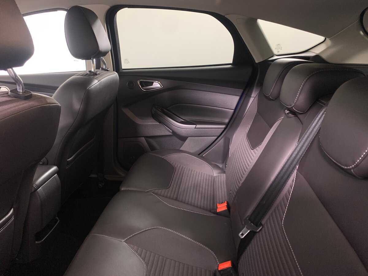 Купить Ford Focus с пробегом. Фото: #18