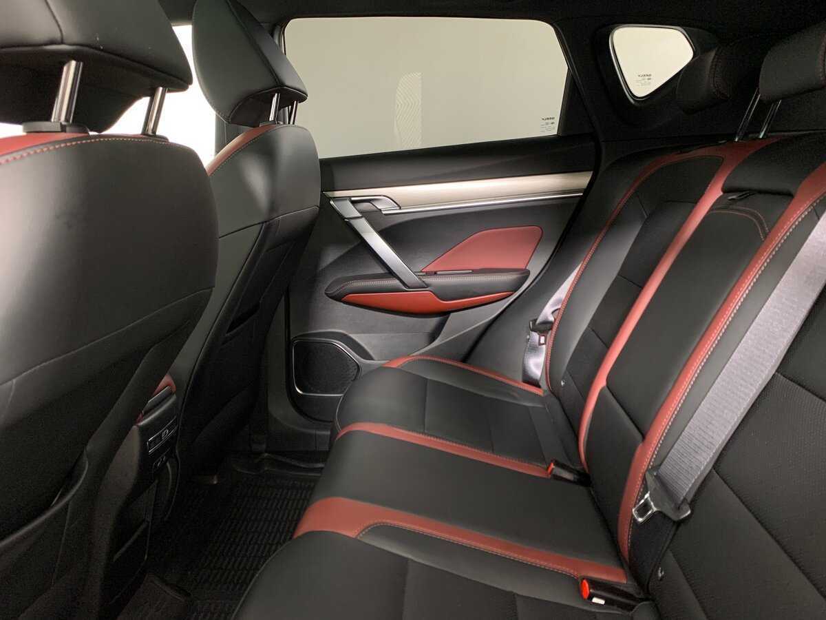 Купить Geely Coolray с пробегом. Фото: #19