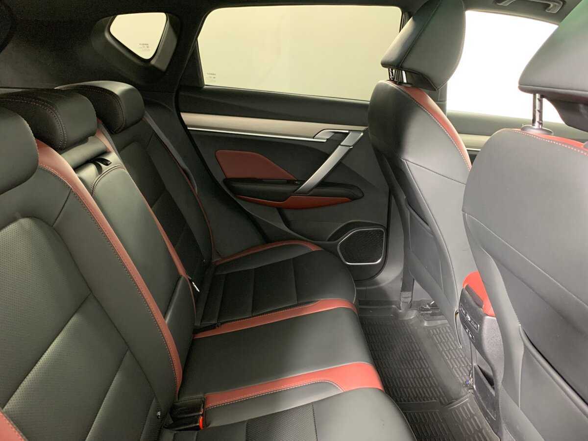 Купить Geely Coolray с пробегом. Фото: #16