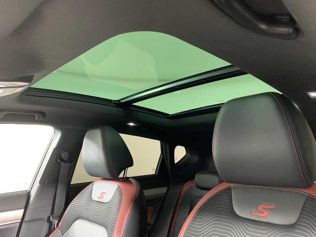 Купить Geely Coolray с пробегом. Фото: #17