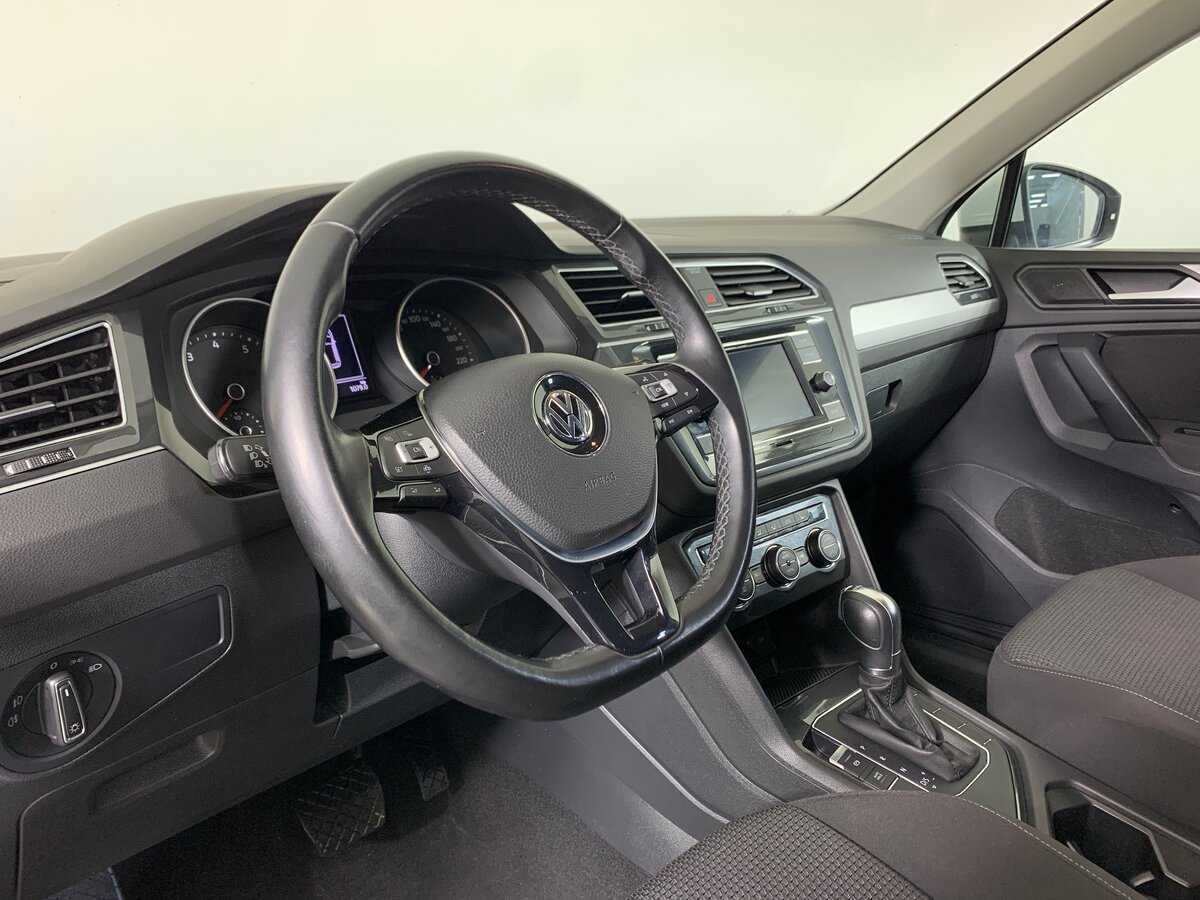 Купить Volkswagen Tiguan с пробегом. Фото: #11