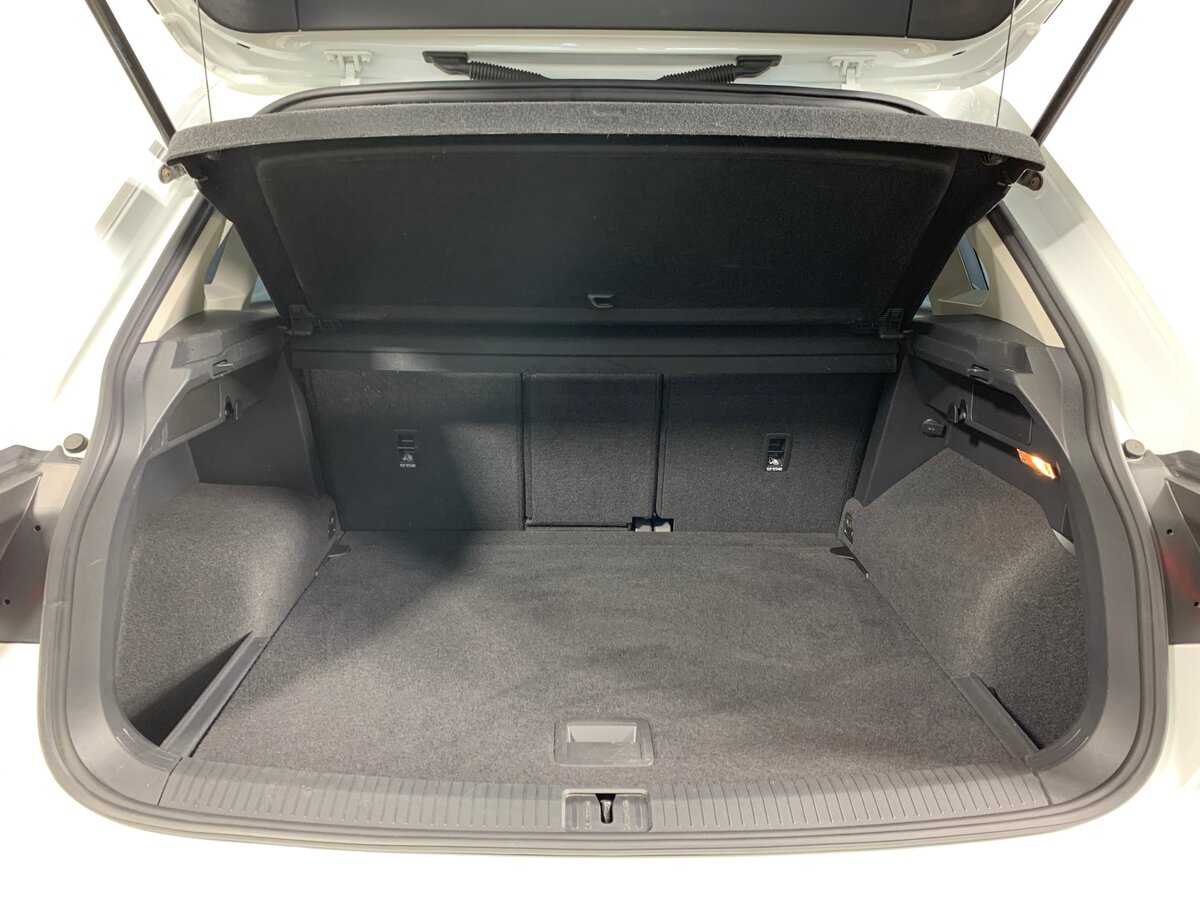 Купить Volkswagen Tiguan с пробегом. Фото: #19