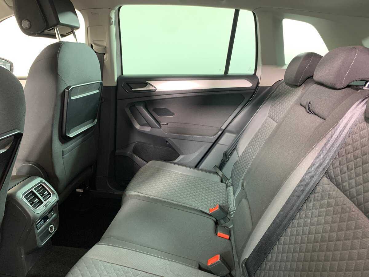 Купить Volkswagen Tiguan с пробегом. Фото: #18