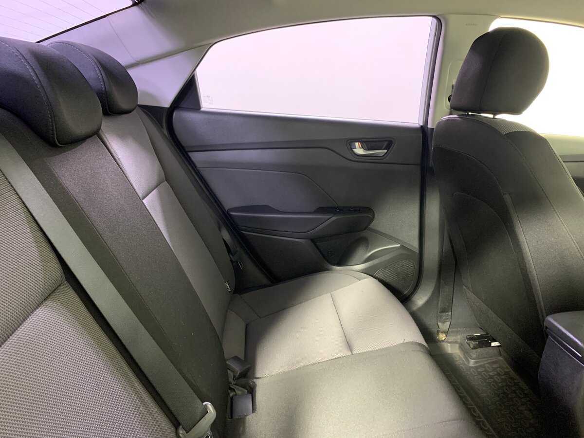 Купить Hyundai Solaris с пробегом. Фото: #17