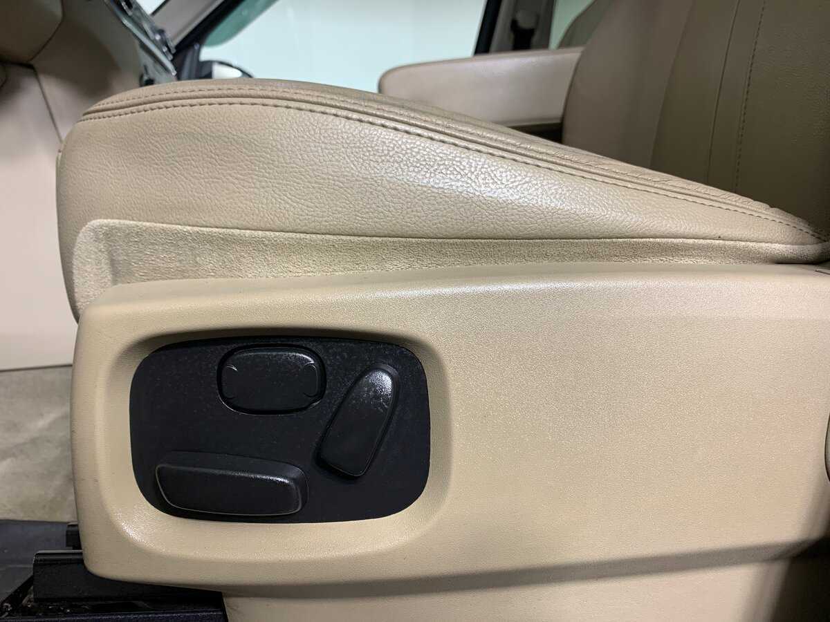 Купить Land Rover Discovery с пробегом. Фото: #16