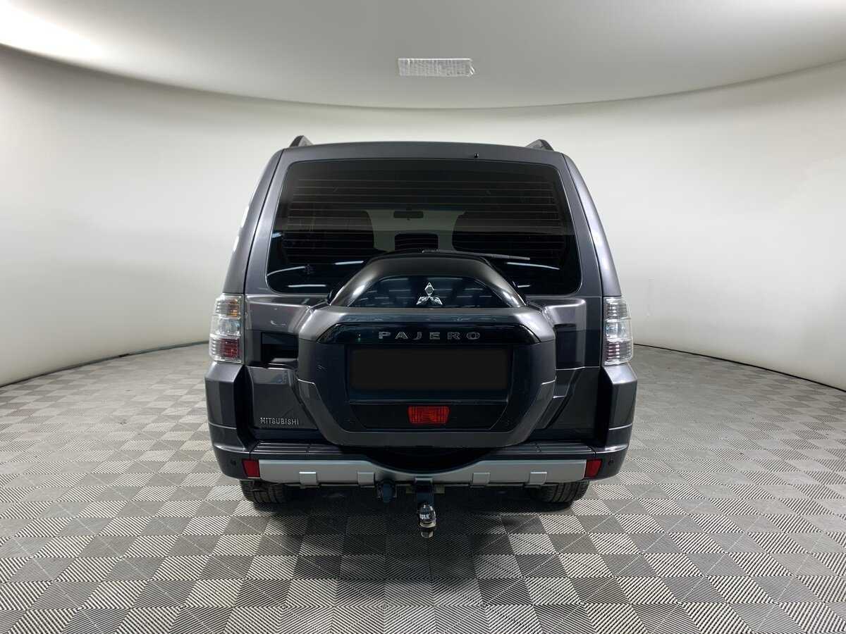 Купить Mitsubishi Pajero с пробегом. Фото: #5