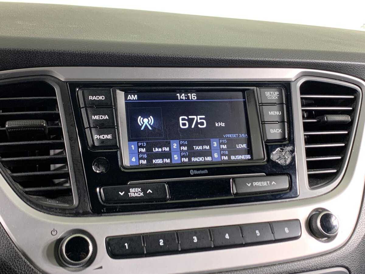 Купить Hyundai Solaris с пробегом. Фото: #14