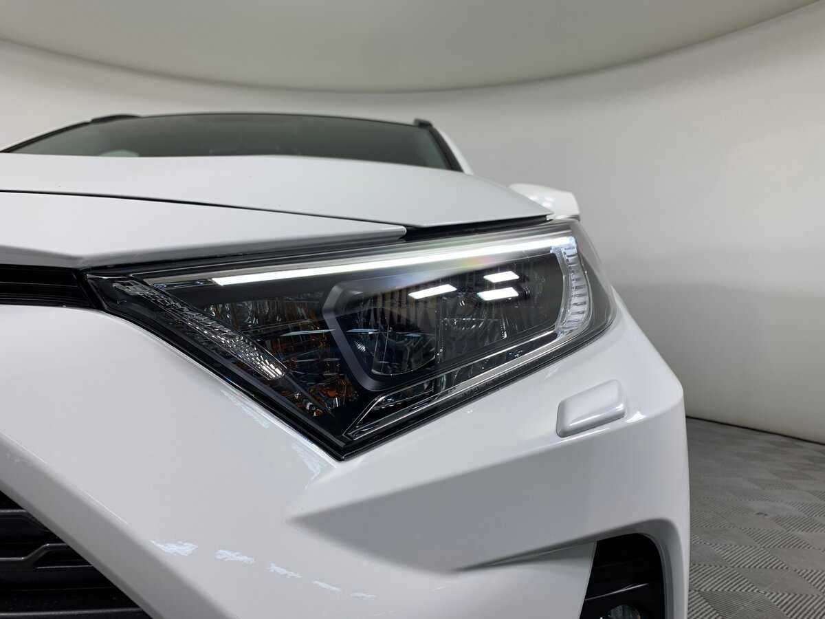 Купить Toyota RAV4 с пробегом. Фото: #9