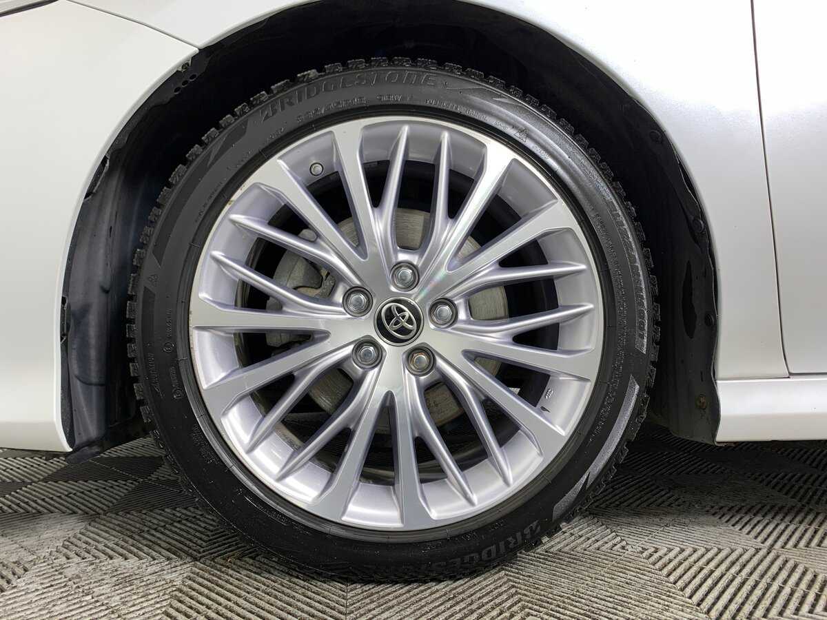 Купить Toyota Camry с пробегом. Фото: #8