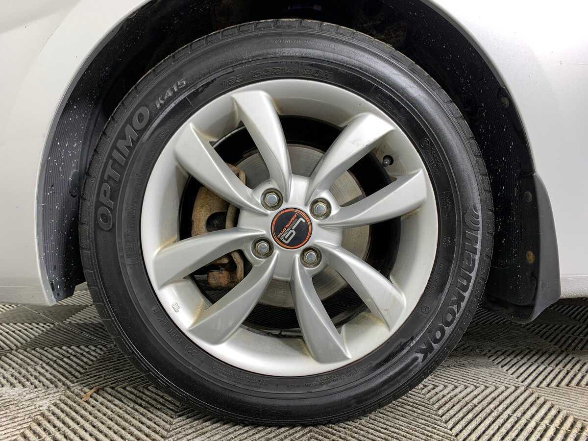 Купить Hyundai Solaris с пробегом. Фото: #8