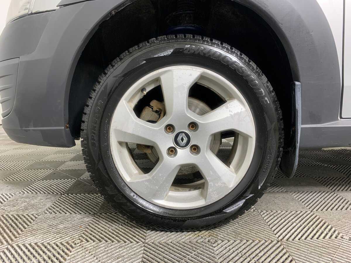 Купить Lada (ВАЗ) Largus с пробегом. Фото: #8