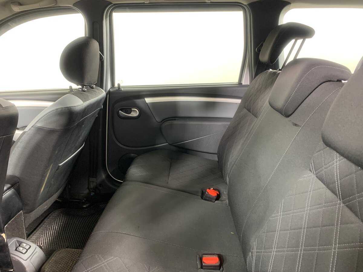 Купить Lada (ВАЗ) Largus с пробегом. Фото: #18