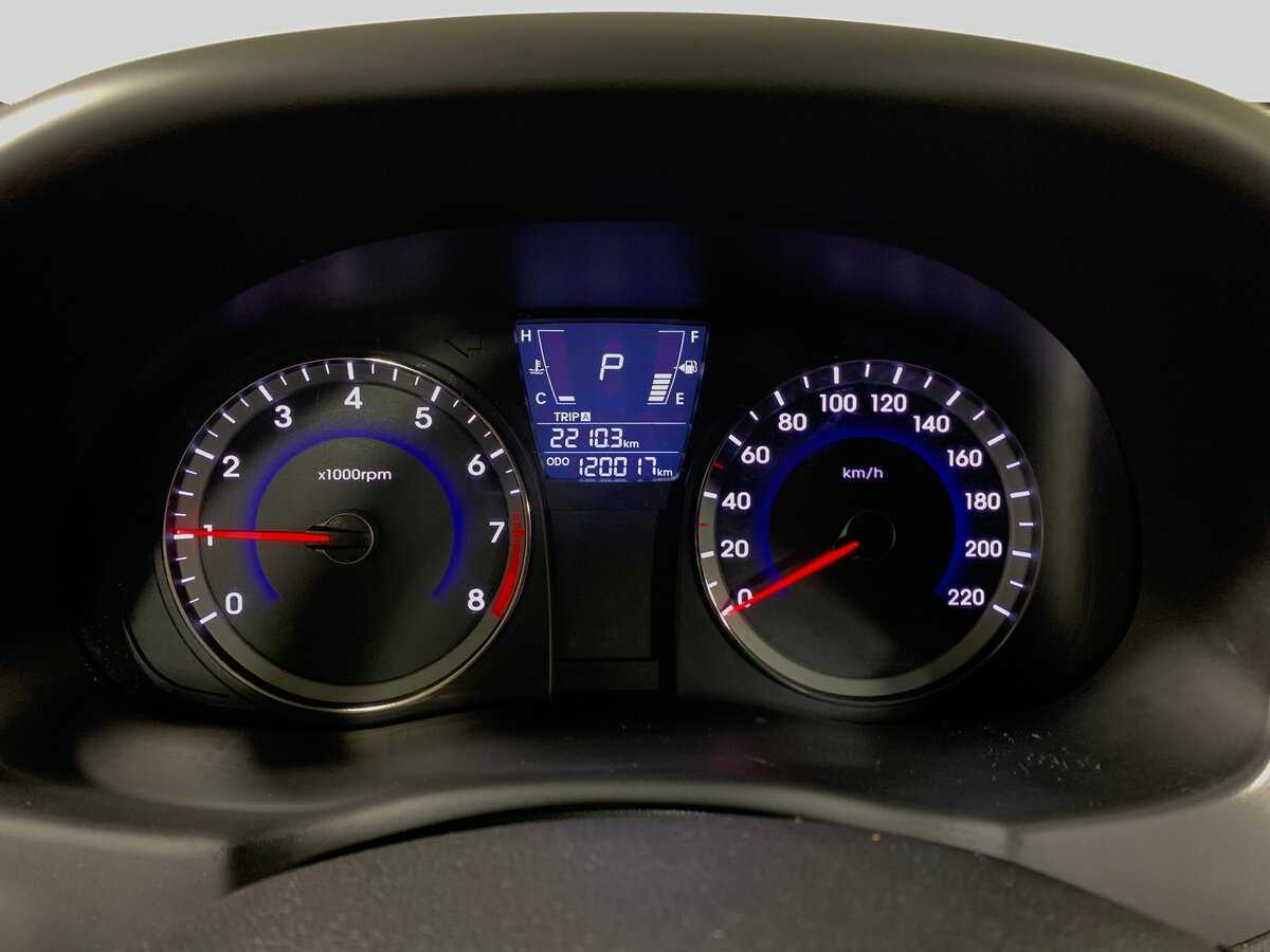 Купить Hyundai Solaris с пробегом. Фото: #11