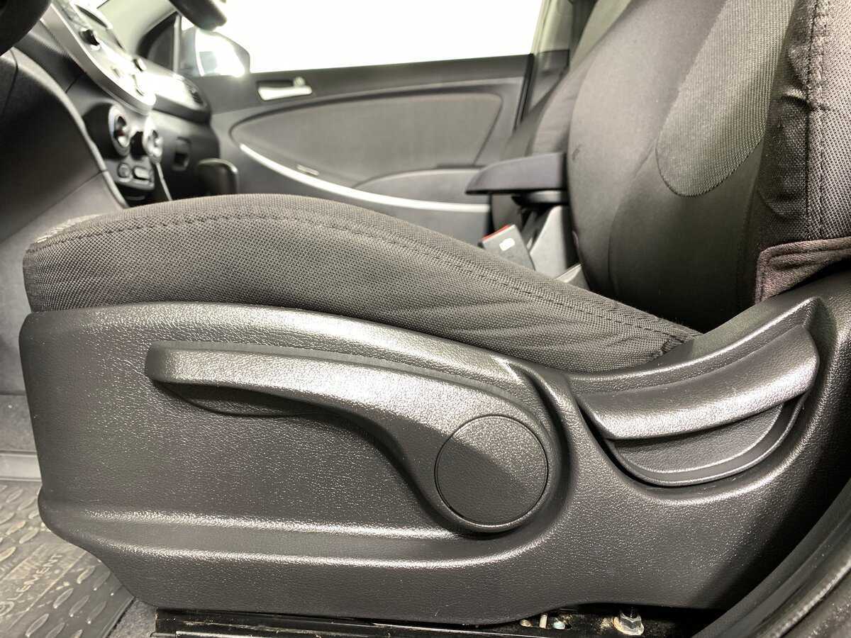 Купить Hyundai Solaris с пробегом. Фото: #13