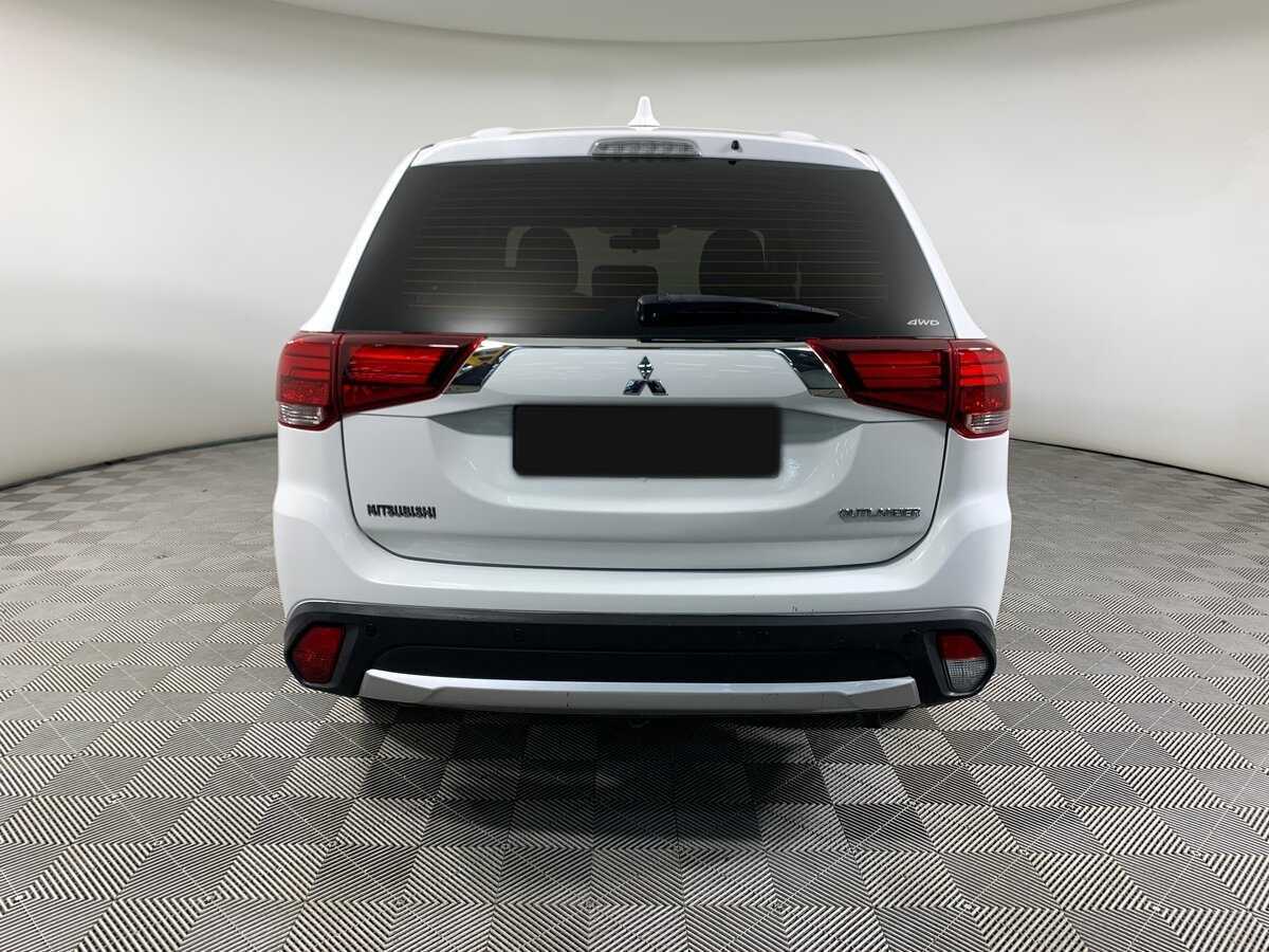 Купить Mitsubishi Outlander с пробегом. Фото: #5