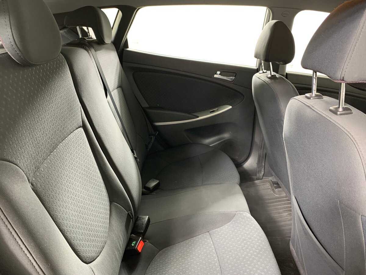 Купить Hyundai Solaris с пробегом. Фото: #17