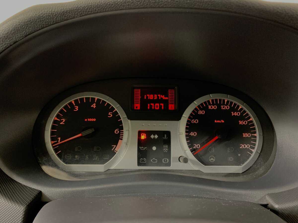 Купить Lada (ВАЗ) Largus с пробегом. Фото: #13