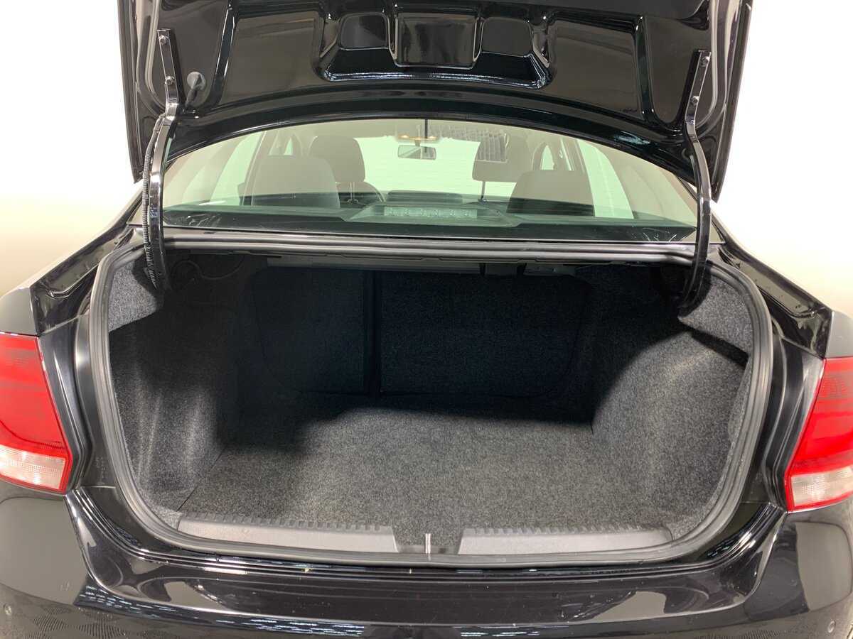 Купить Volkswagen Polo с пробегом. Фото: #19