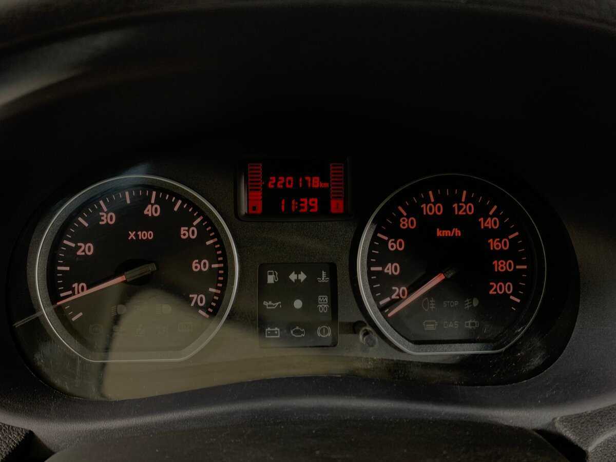 Купить Nissan Almera с пробегом. Фото: #13