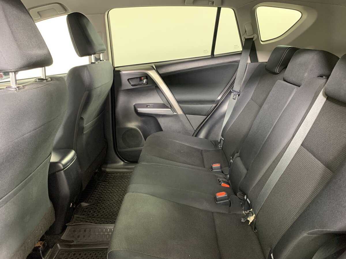Купить Toyota RAV4 с пробегом. Фото: #18