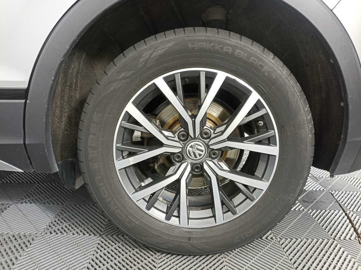 Купить Volkswagen Tiguan с пробегом. Фото: #17