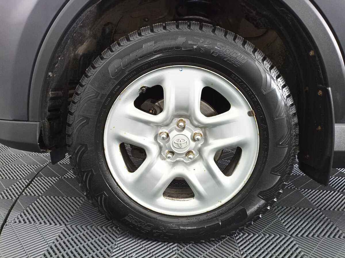 Купить Toyota RAV4 с пробегом. Фото: #17