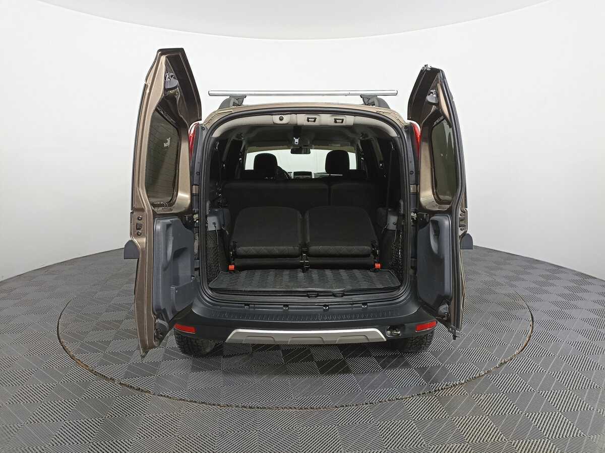 Купить Lada (ВАЗ) Largus с пробегом. Фото: #9