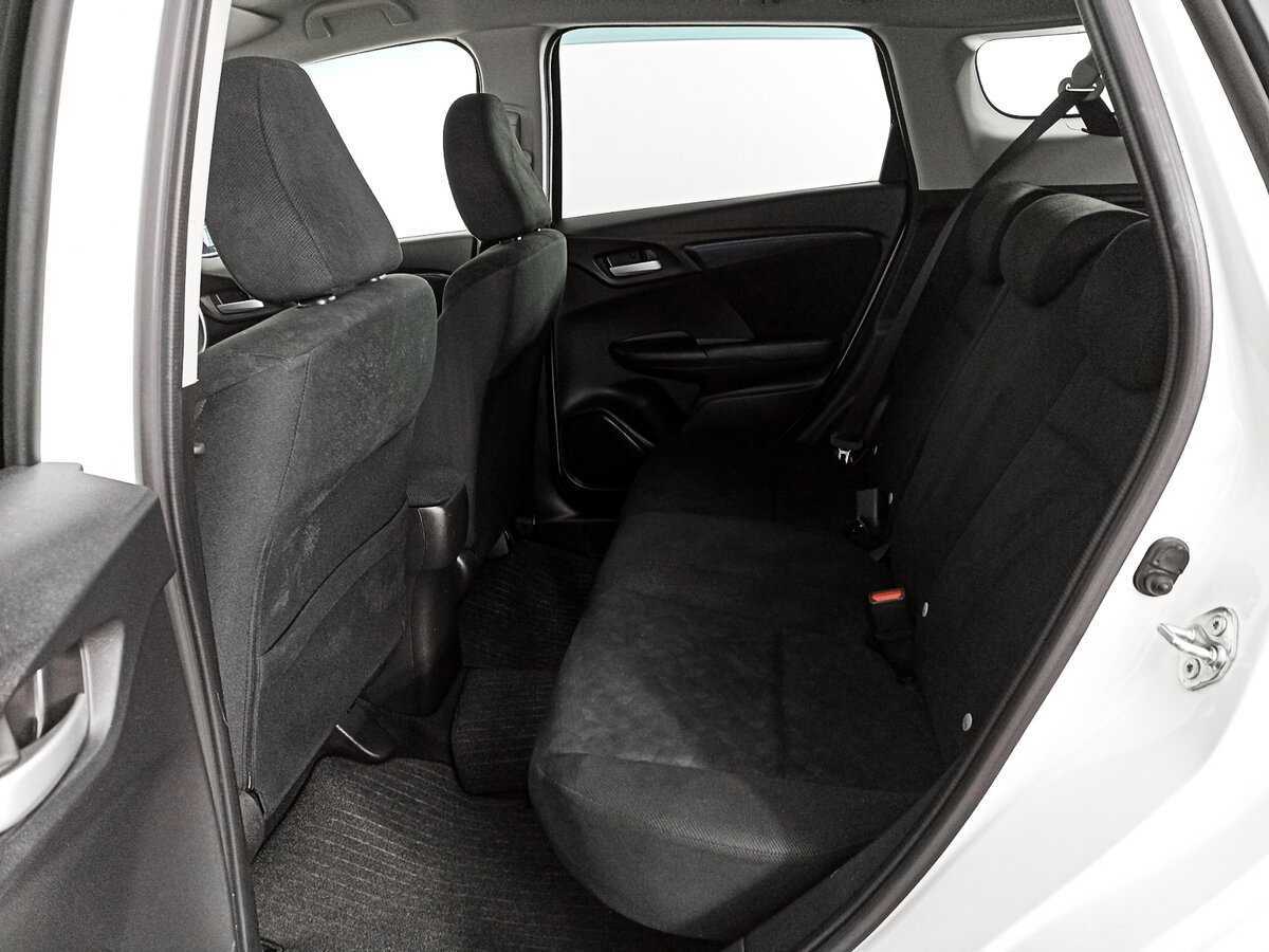 Купить Honda Shuttle с пробегом. Фото: #11