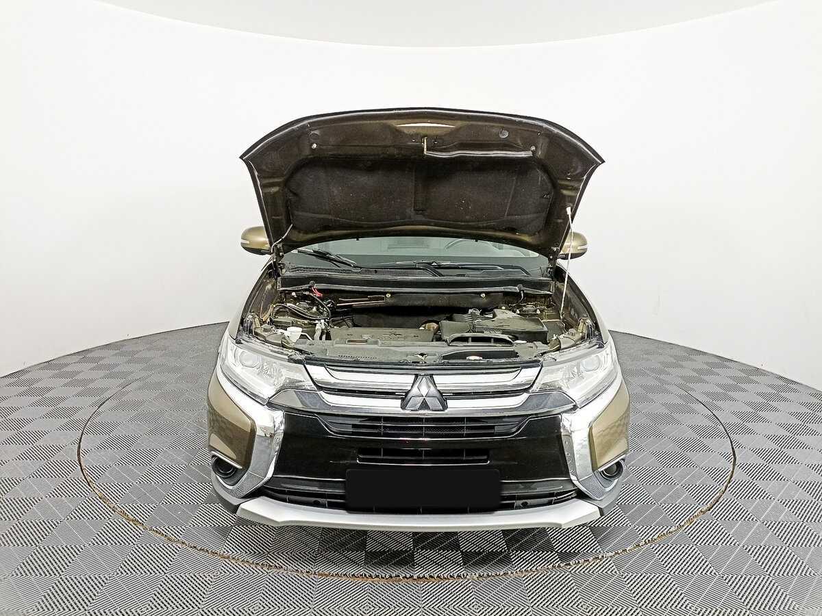 Купить Mitsubishi Outlander с пробегом. Фото: #7