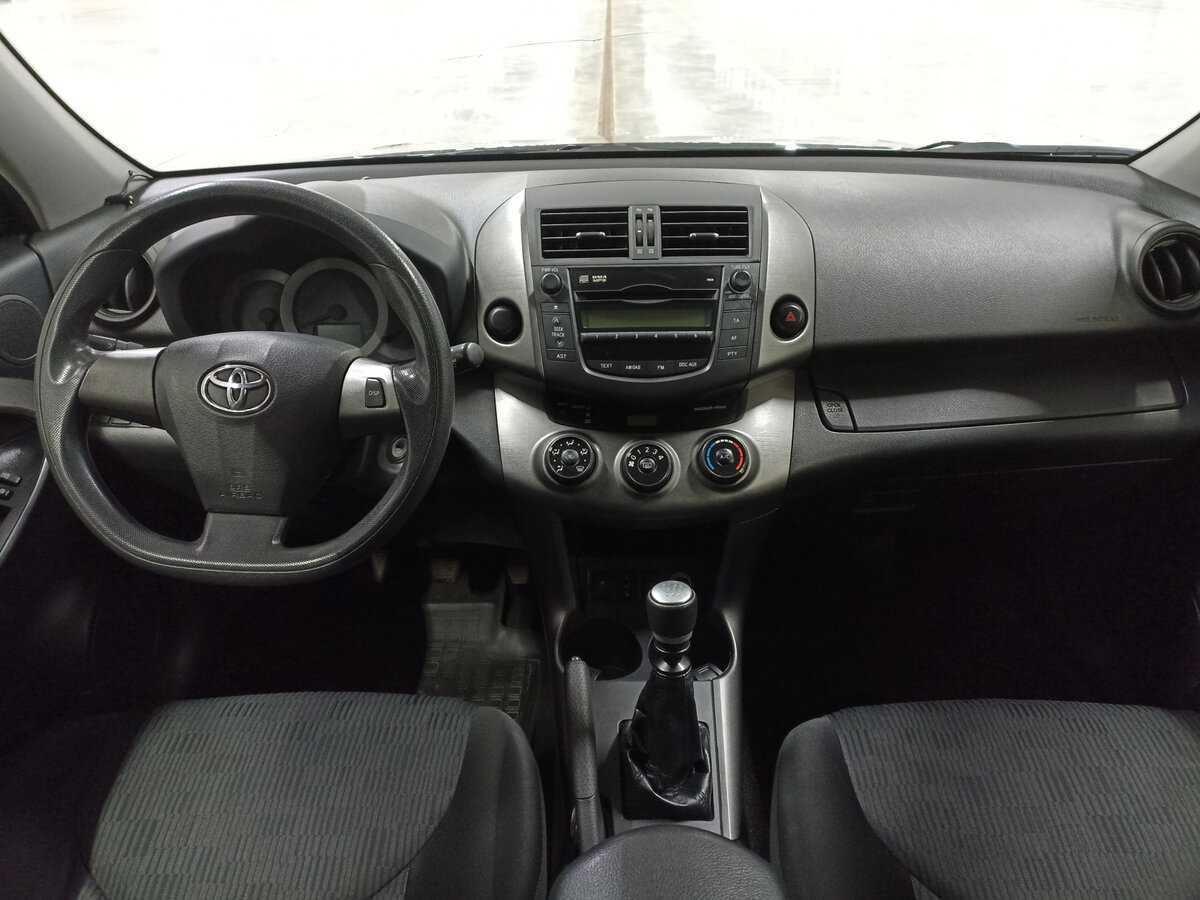 Купить Toyota RAV4 с пробегом. Фото: #13