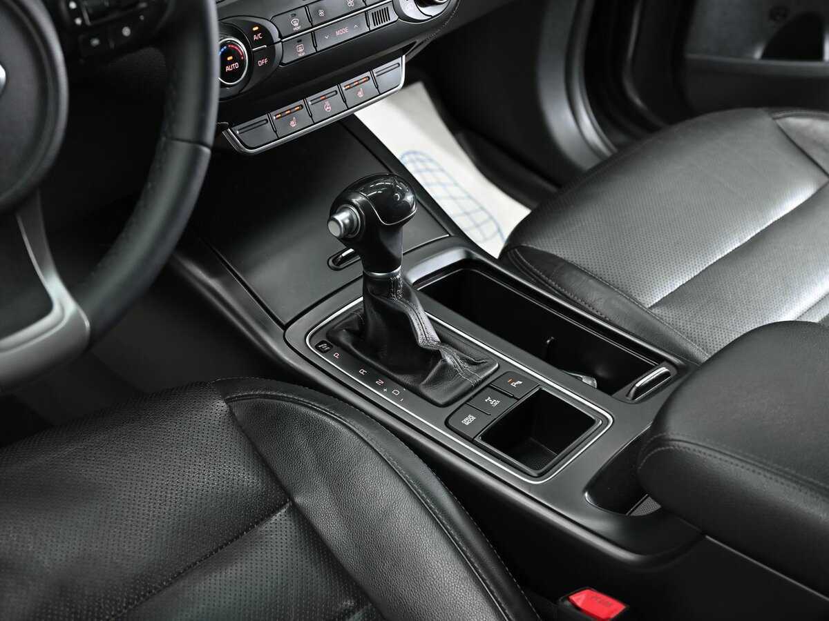 Купить Kia Sorento с пробегом. Фото: #10