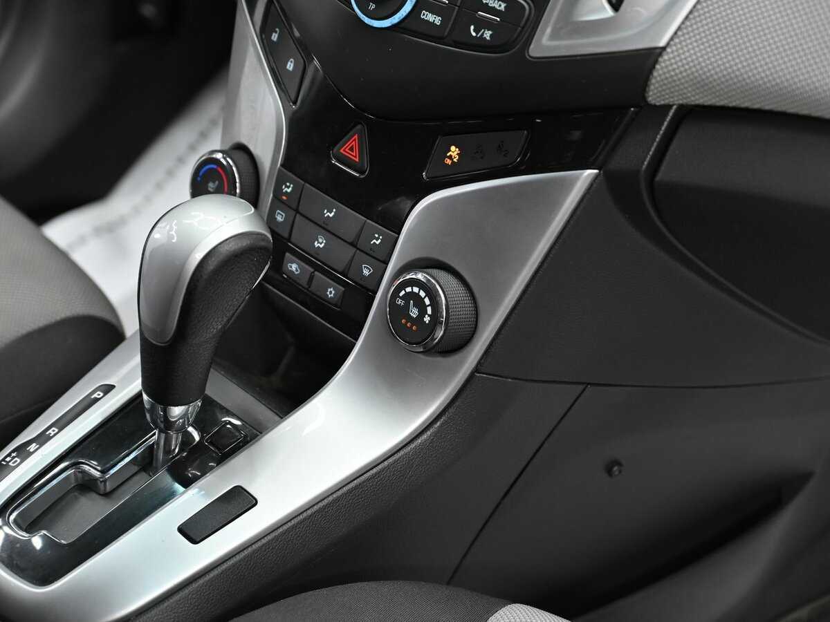 Купить Chevrolet Cruze с пробегом. Фото: #10
