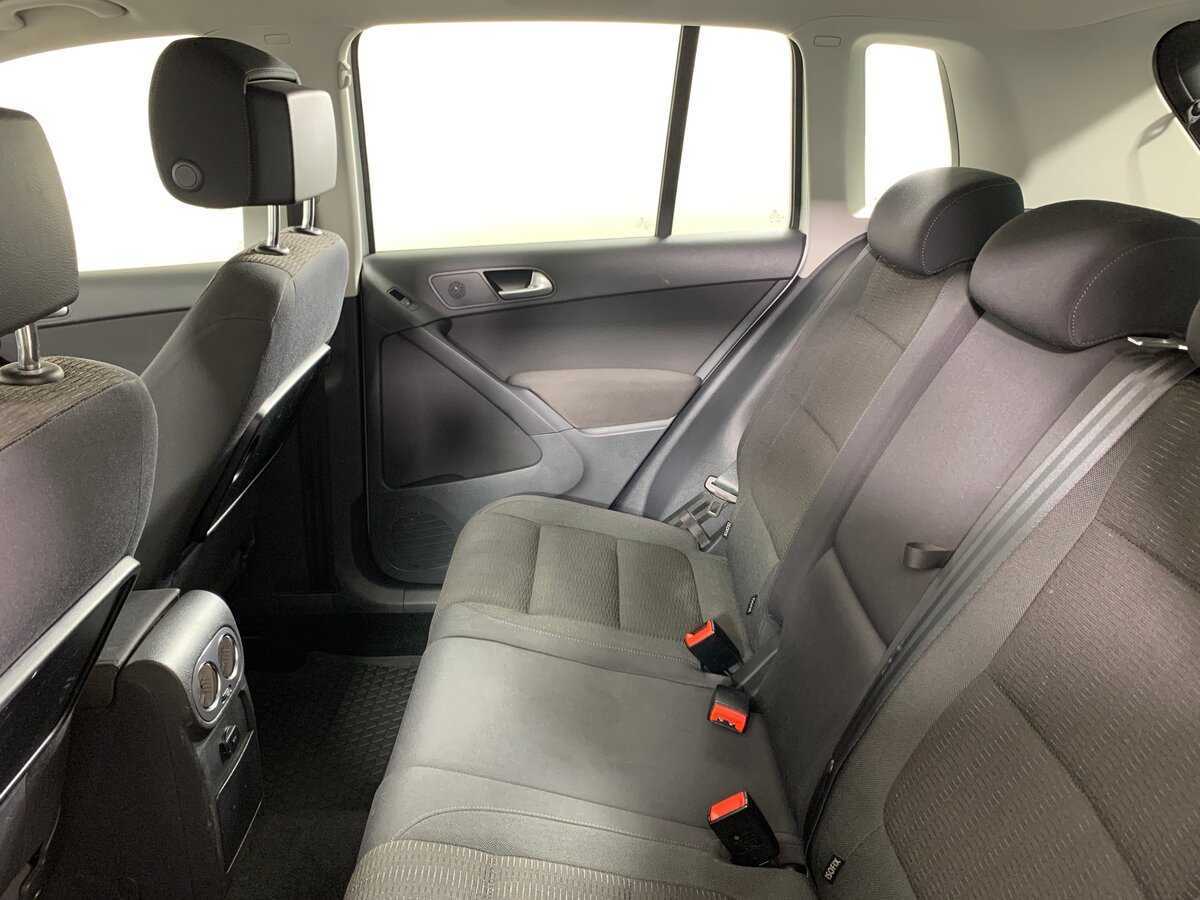 Купить Volkswagen Tiguan с пробегом. Фото: #18