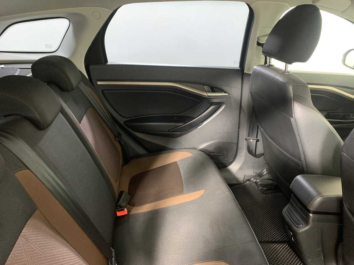 Купить Lada (ВАЗ) Vesta с пробегом. Фото: #17