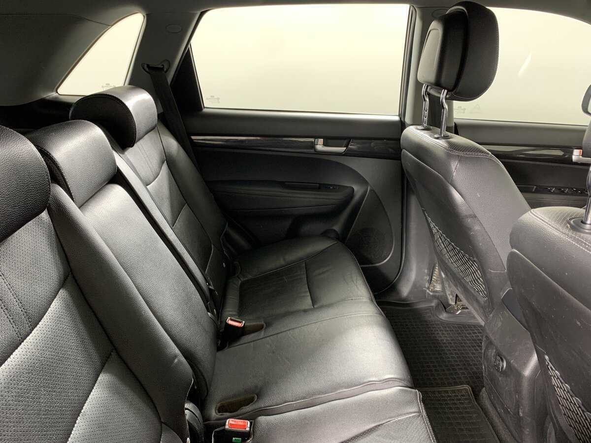 Купить Kia Sorento с пробегом. Фото: #17