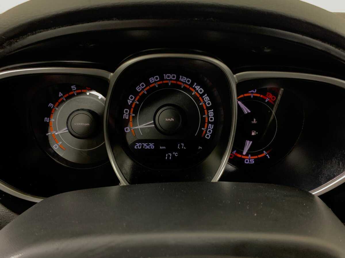 Купить Lada (ВАЗ) Vesta с пробегом. Фото: #14