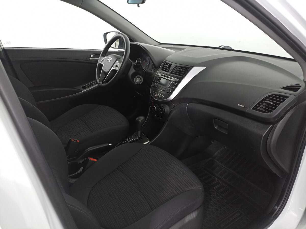 Купить Hyundai Solaris с пробегом. Фото: #7