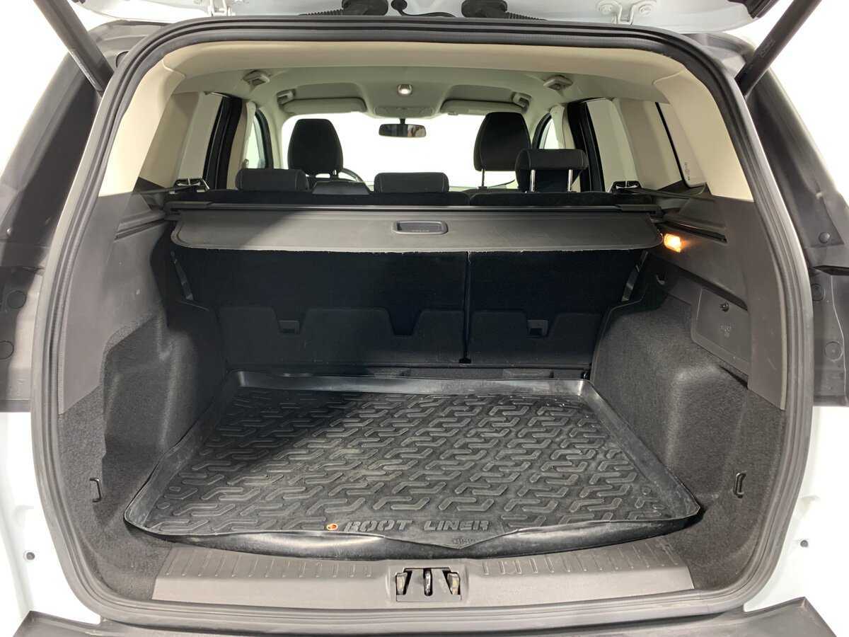 Купить Ford Kuga с пробегом. Фото: #19