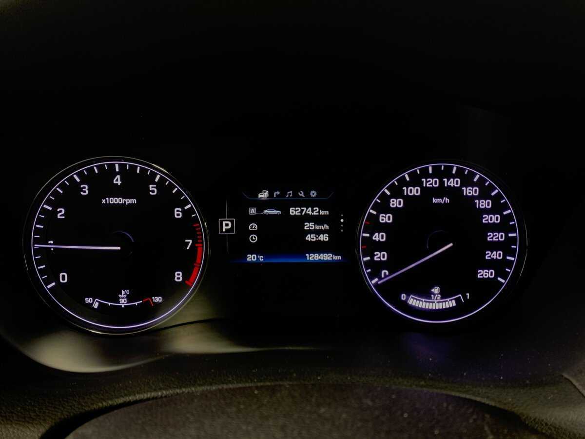 Купить Hyundai Genesis с пробегом. Фото: #14