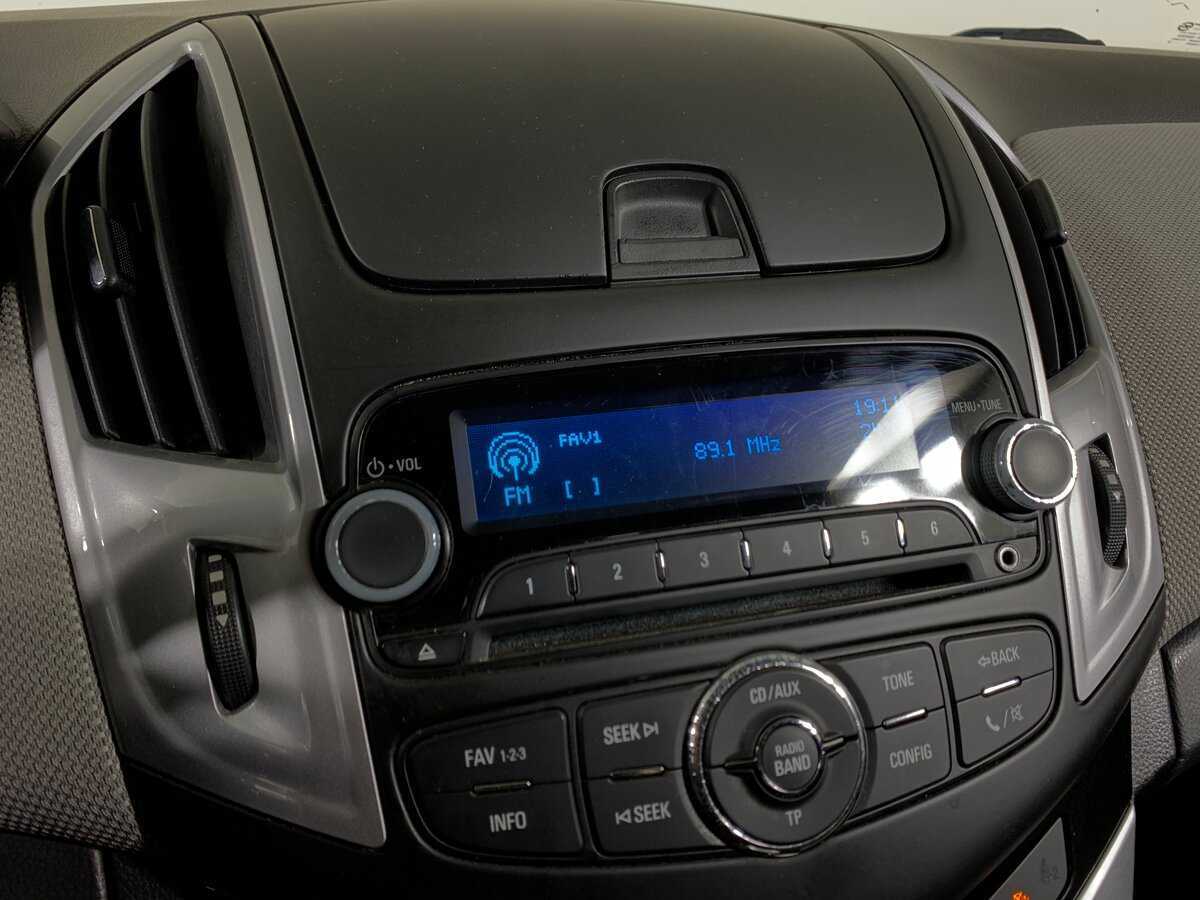 Купить Chevrolet Cruze с пробегом. Фото: #15