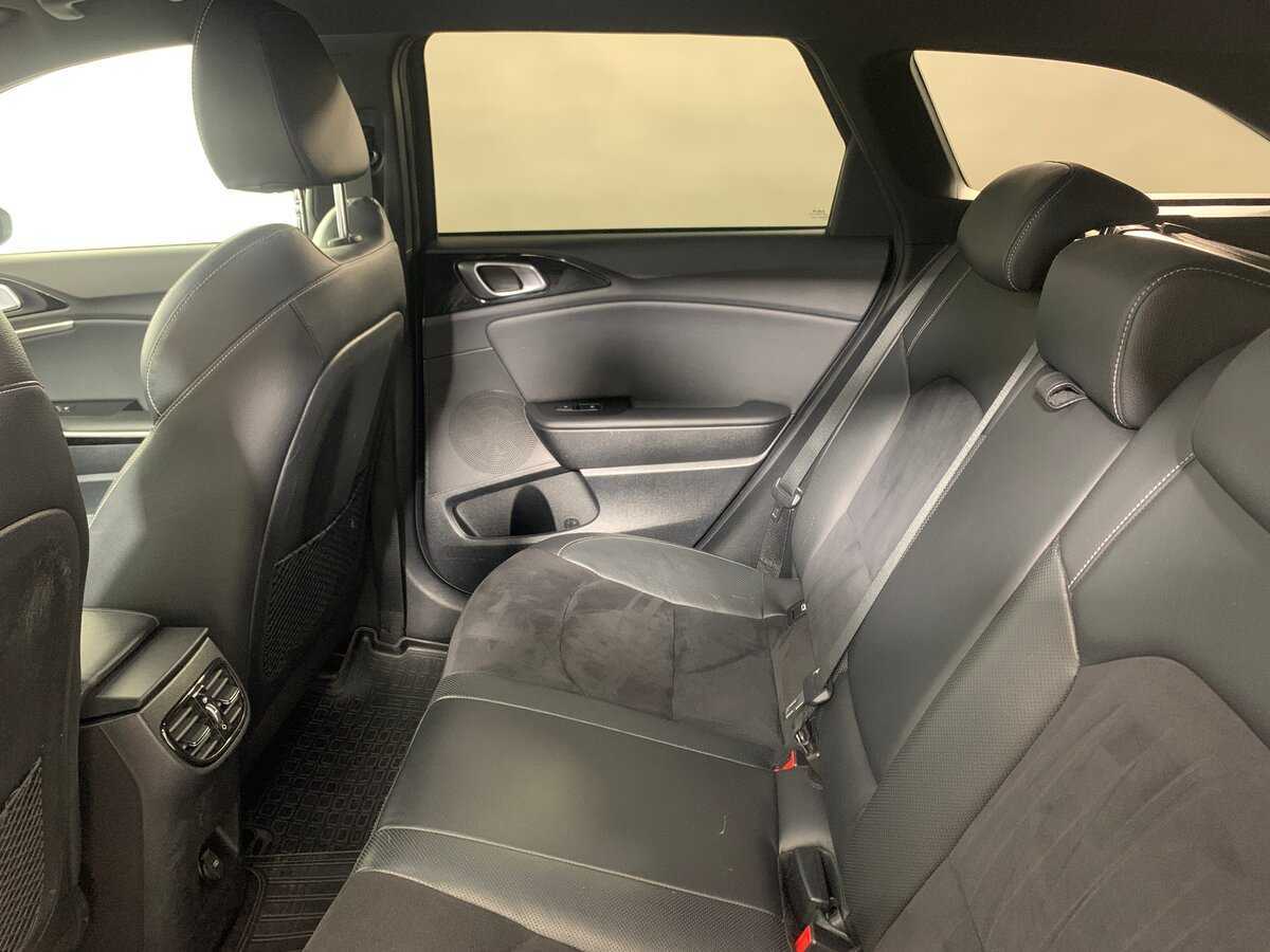 Купить Kia Ceed с пробегом. Фото: #18