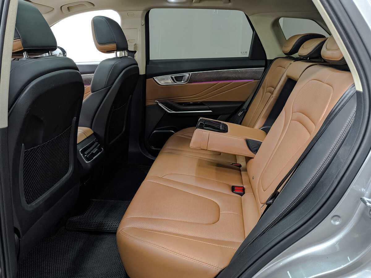 Купить FAW Bestune T99 с пробегом. Фото: #17