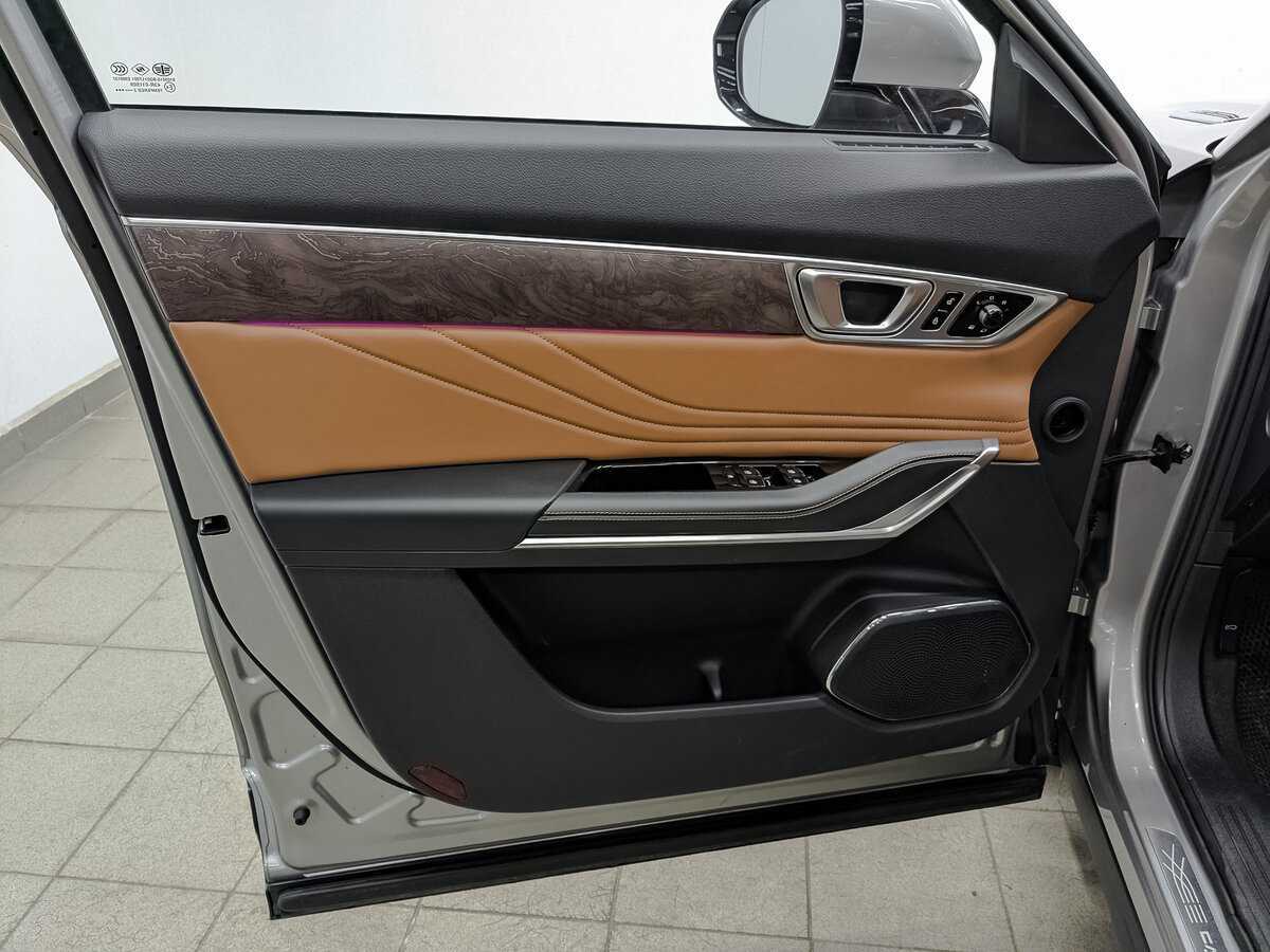 Купить FAW Bestune T99 с пробегом. Фото: #18