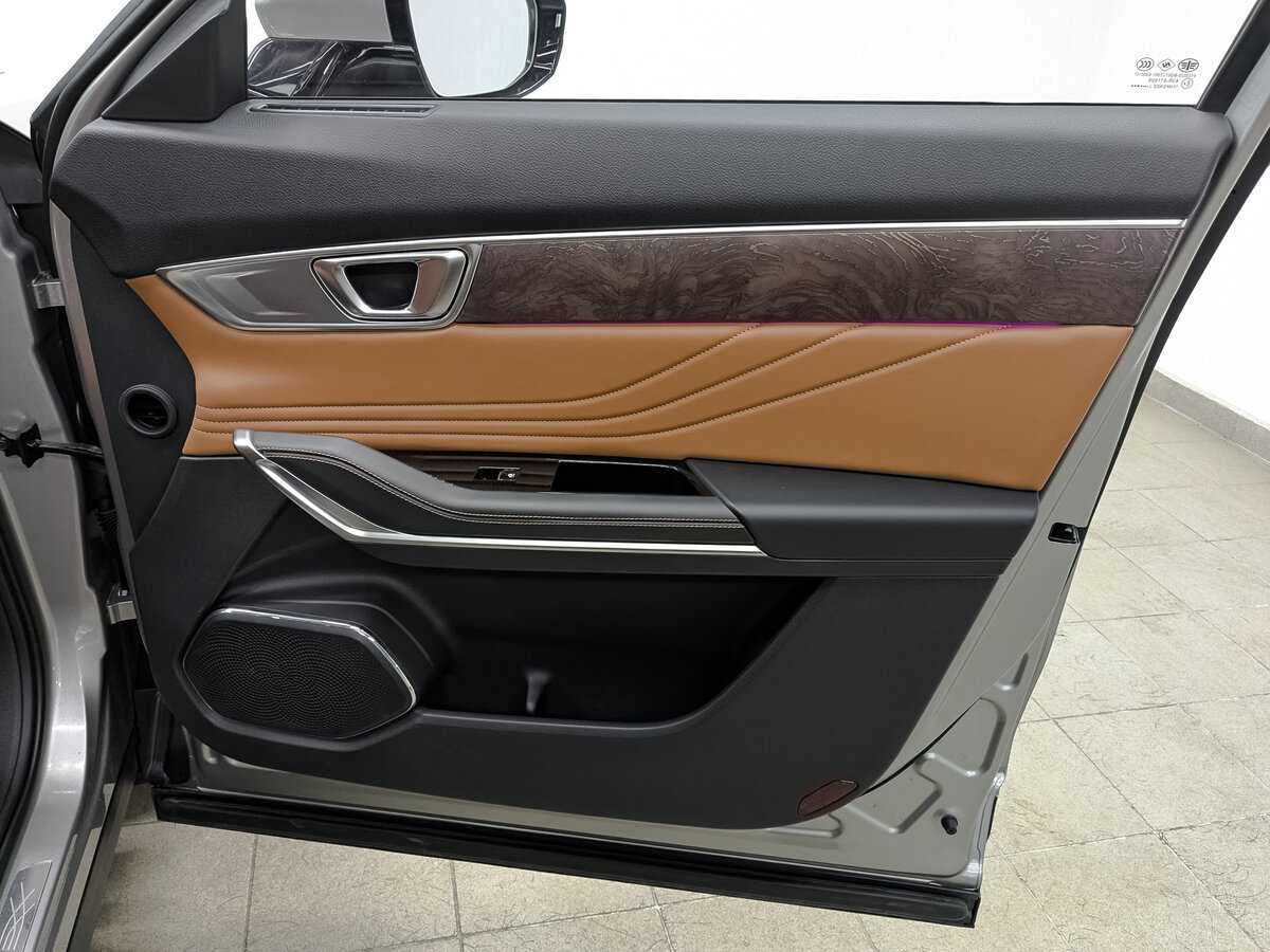 Купить FAW Bestune T99 с пробегом. Фото: #23